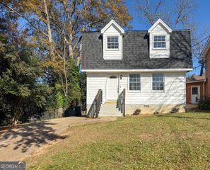 239 E Doyle Street, Toccoa, GA 30577