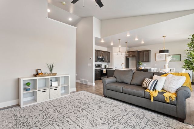 3287 S 4950 W, West Haven, UT 84401