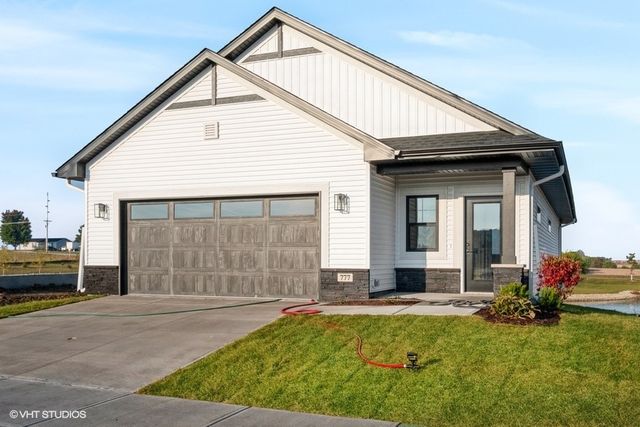 789 Clover Hill Drive, North Liberty, IA 52317