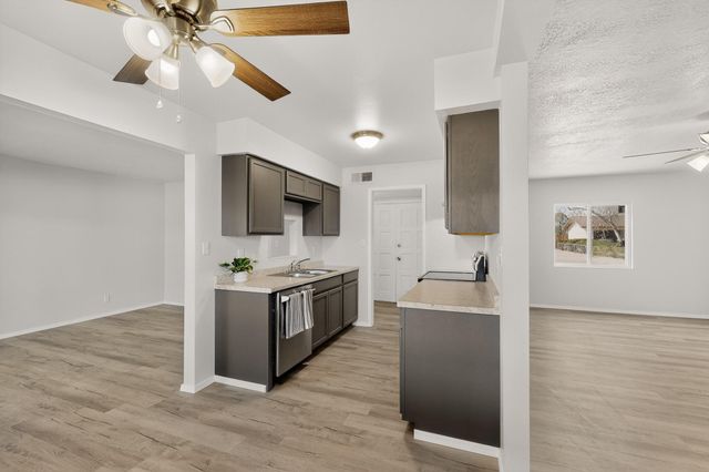 90 Moraga Street, Rio Communities, NM 87002