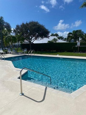 4139 NE Moon River Circle, Jensen Beach, FL 34957