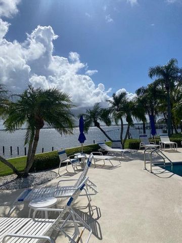 4139 NE Moon River Circle, Jensen Beach, FL 34957