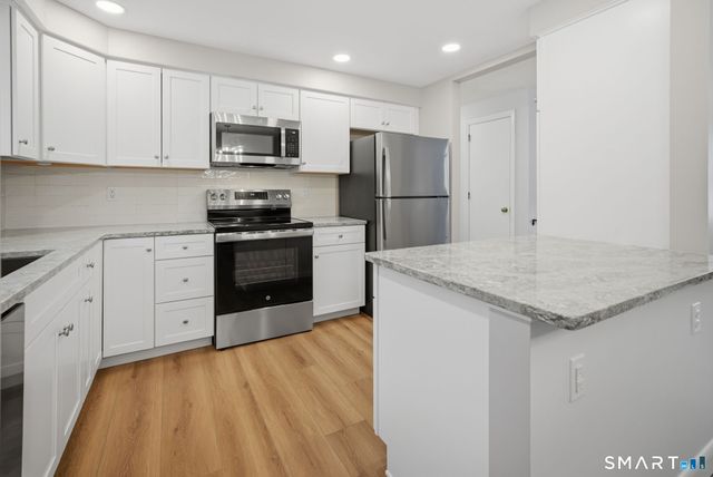 9 Wheelock Road, Ellington, CT 06029