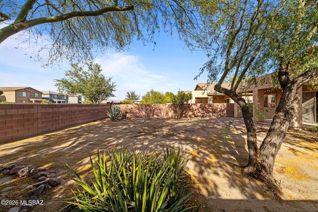 11856 W Fontenelle Drive, Marana, AZ 85653
