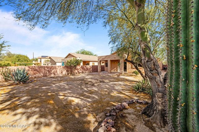 11856 W Fontenelle Drive, Marana, AZ 85653