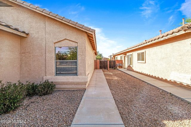 11856 W Fontenelle Drive, Marana, AZ 85653
