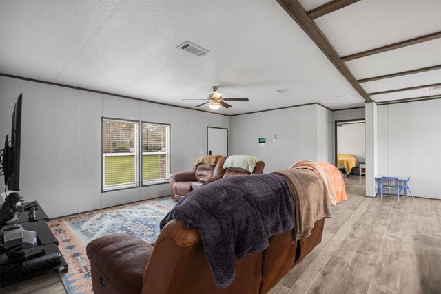 8813 County Road 454 S, Henderson, TX 75654