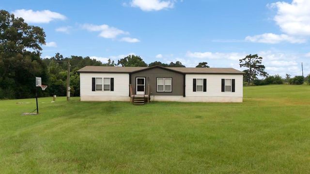 8813 County Road 454 S, Henderson, TX 75654