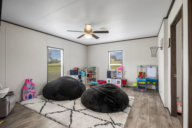 8813 County Road 454 S, Henderson, TX 75654
