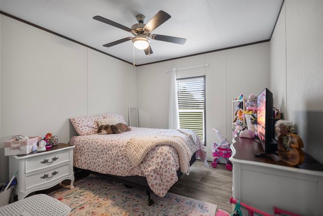 8813 County Road 454 S, Henderson, TX 75654