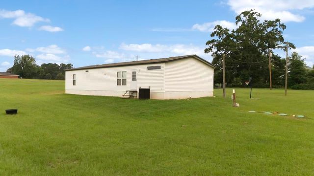 8813 County Road 454 S, Henderson, TX 75654