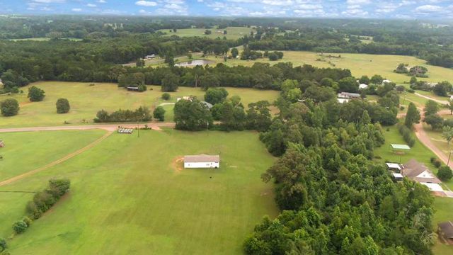8813 County Road 454 S, Henderson, TX 75654