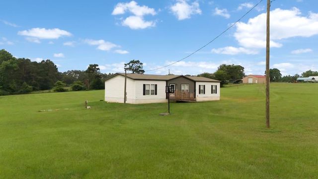 8813 County Road 454 S, Henderson, TX 75654
