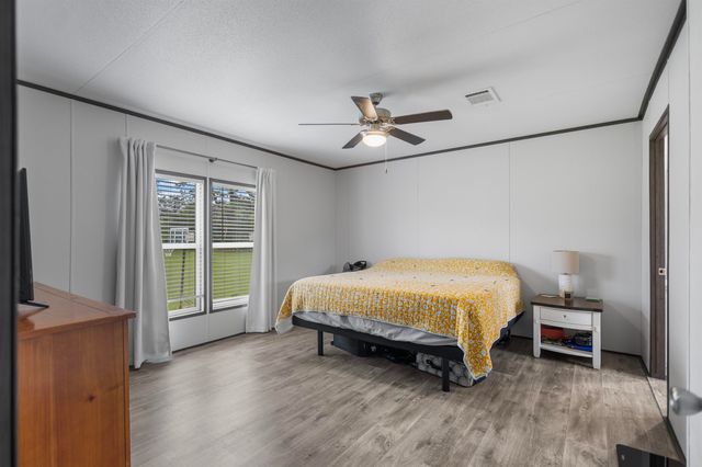 8813 County Road 454 S, Henderson, TX 75654