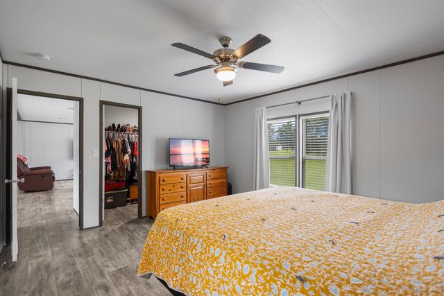 8813 County Road 454 S, Henderson, TX 75654