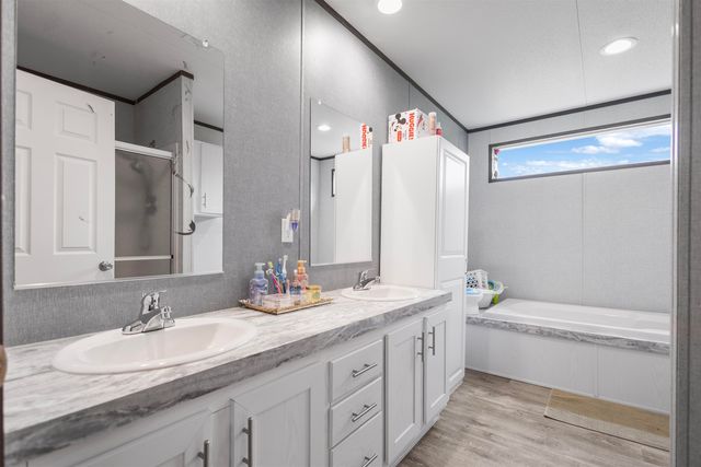 8813 County Road 454 S, Henderson, TX 75654