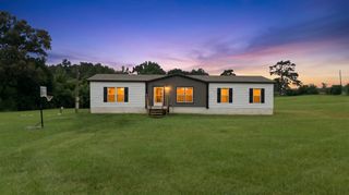 8813 County Road 454 S, Henderson, TX 75654