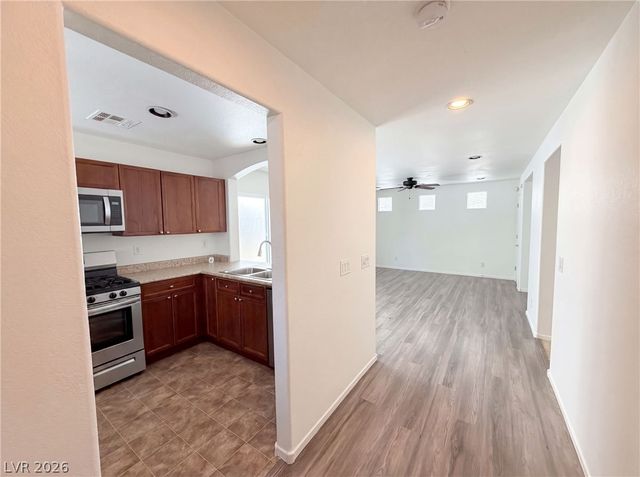 7660 Calico Fields Street, Las Vegas, NV 89149