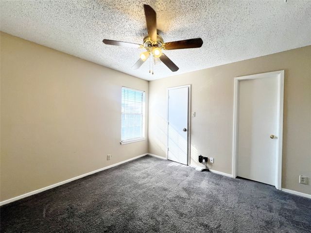 929 W Hickory Street A15, Denton, TX 76201