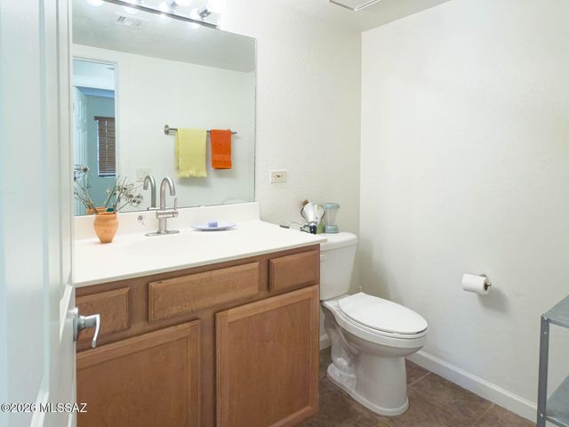 101 S Players Club Drive APT 1104, Tucson, AZ 85745