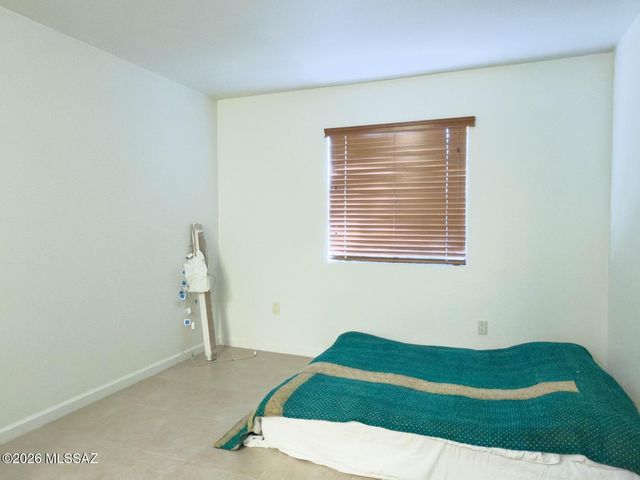 101 S Players Club Drive APT 1104, Tucson, AZ 85745