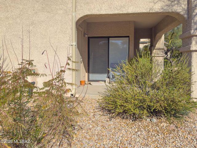 101 S Players Club Drive APT 1104, Tucson, AZ 85745