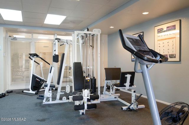 101 S Players Club Drive APT 1104, Tucson, AZ 85745