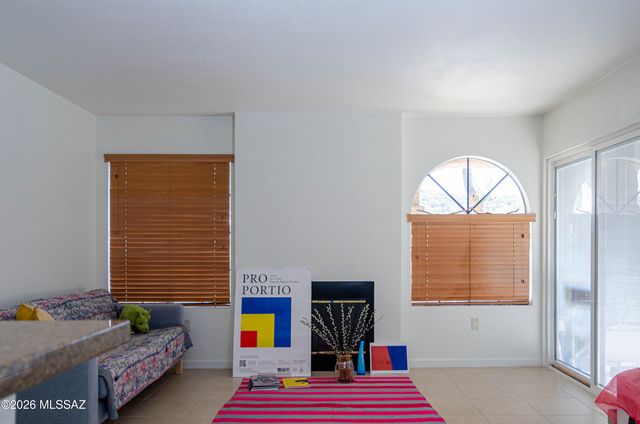 101 S Players Club Drive APT 1104, Tucson, AZ 85745