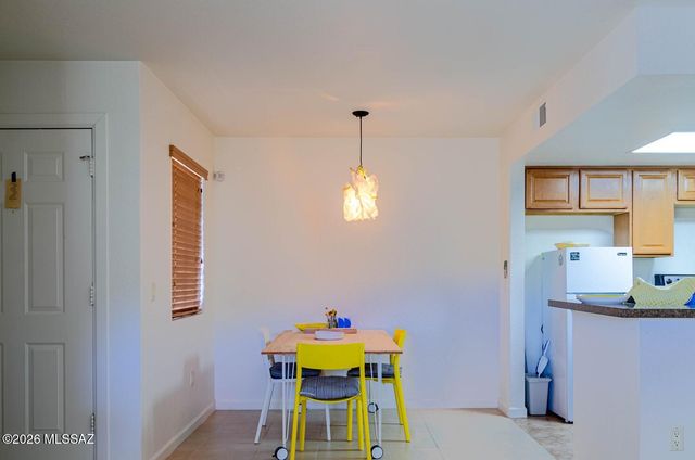 101 S Players Club Drive APT 1104, Tucson, AZ 85745