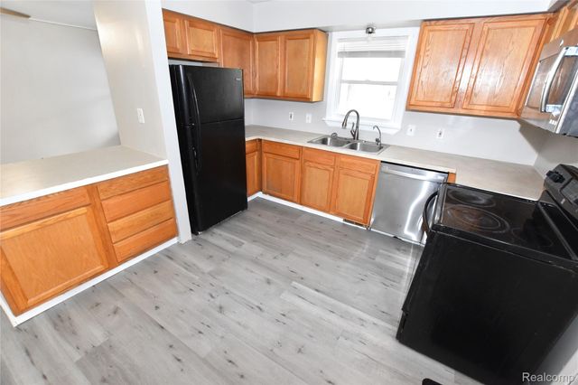 5825 Branch Road, Flint, MI 48506