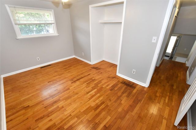 5825 Branch Road, Flint, MI 48506