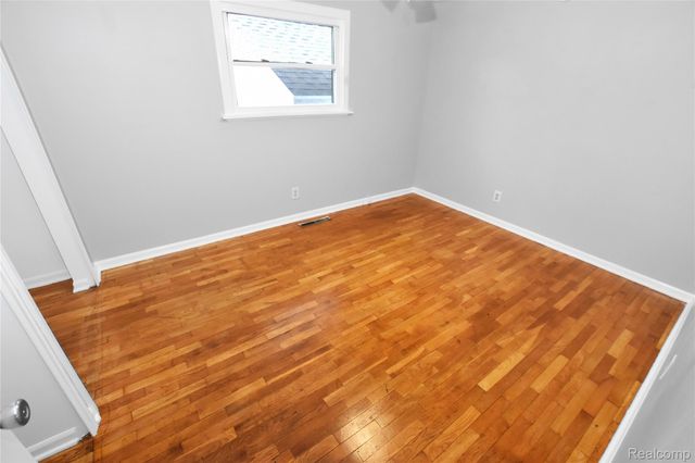5825 Branch Road, Flint, MI 48506