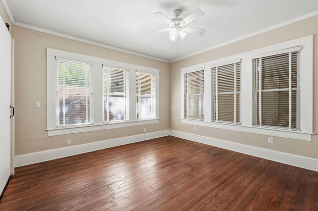 1232 Spruce ST, Lockhart, TX 78644