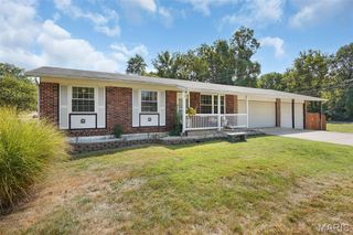 2598 Bennington Place, Maryland Heights, MO 63043