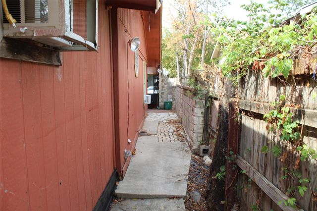 1113 Ebert Ave, Austin, TX 78721
