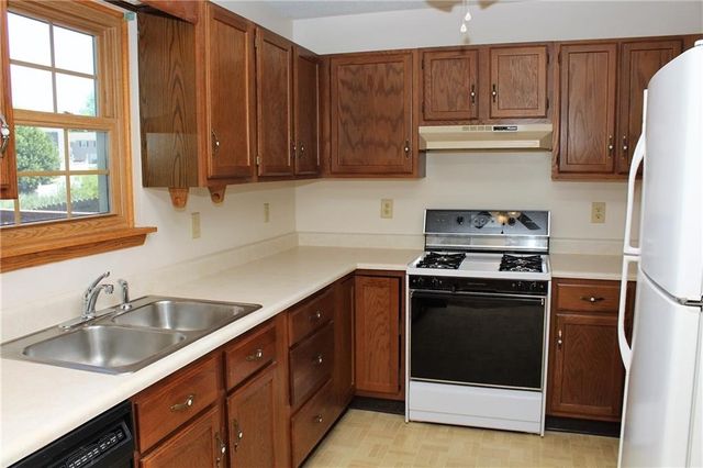 2902 MARCELLA Drive, Erie, PA 16506