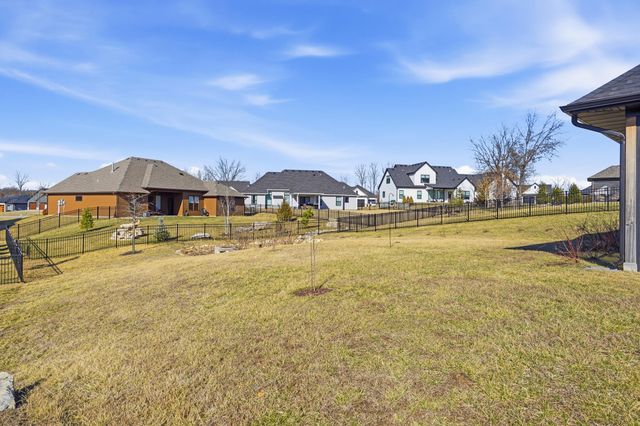 2607 BAXLEY DR, Columbia, MO 65201