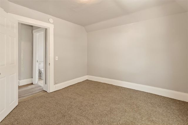 18 6th Street, Rochester, NY 14605