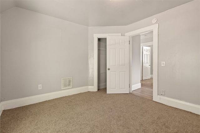 18 6th Street, Rochester, NY 14605