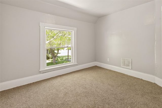 18 6th Street, Rochester, NY 14605