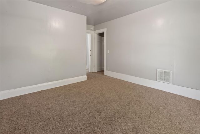 18 6th Street, Rochester, NY 14605