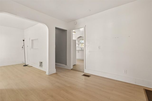 18 6th Street, Rochester, NY 14605