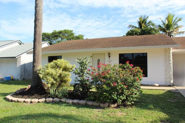 7427 Pinedale Drive, Boynton Beach, FL 33436