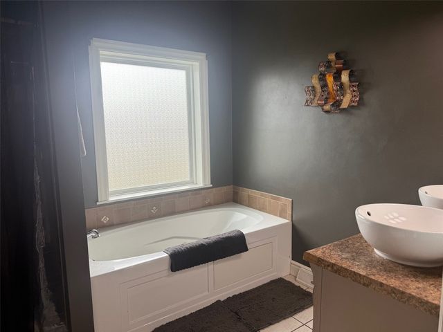 3920 PIN OAK Court, Girard, PA 16417