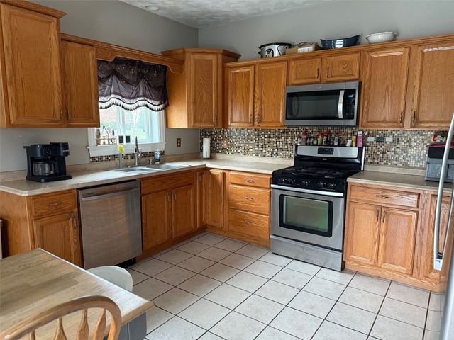 3920 PIN OAK Court, Girard, PA 16417