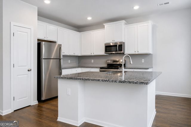 3370 Highbury Way, Lithonia, GA 30038