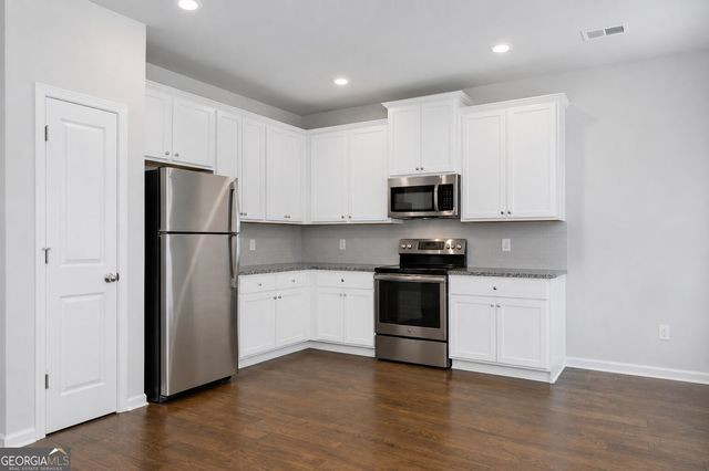 3370 Highbury Way, Lithonia, GA 30038