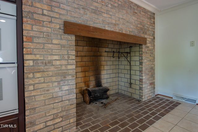 479 Holston Drive, Blountville, TN 37617