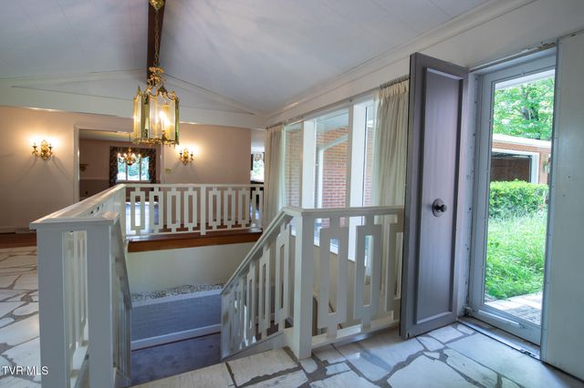 479 Holston Drive, Blountville, TN 37617