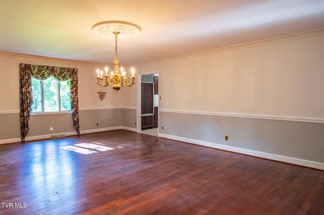 479 Holston Drive, Blountville, TN 37617
